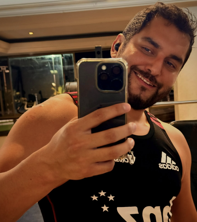 <em>Felipe R.</em>
